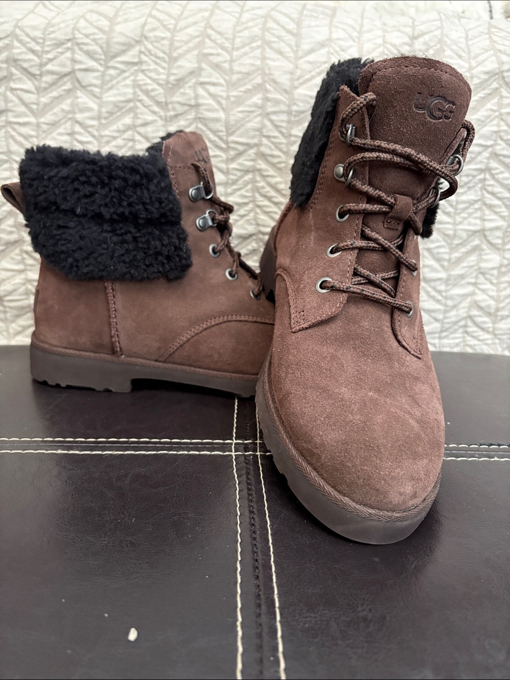 UGG women’s Chocolate Brown Suede Lace-Up Ankle Boots with Shearling Cuff - Picture 4 of 5
